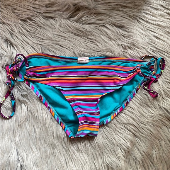 Striped Multi-color Bikini Set - Picture 4 of 6